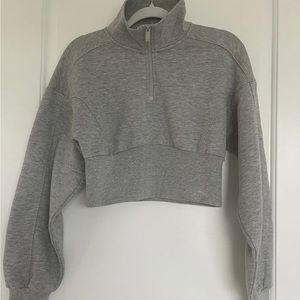 Alo cropped sweatshirt medium